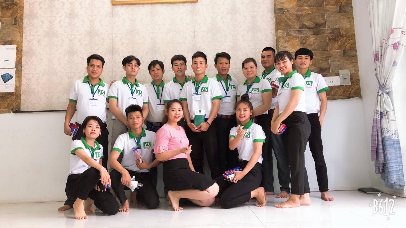 Học viên và khách mời trong hoạt động giao lưu thể thao