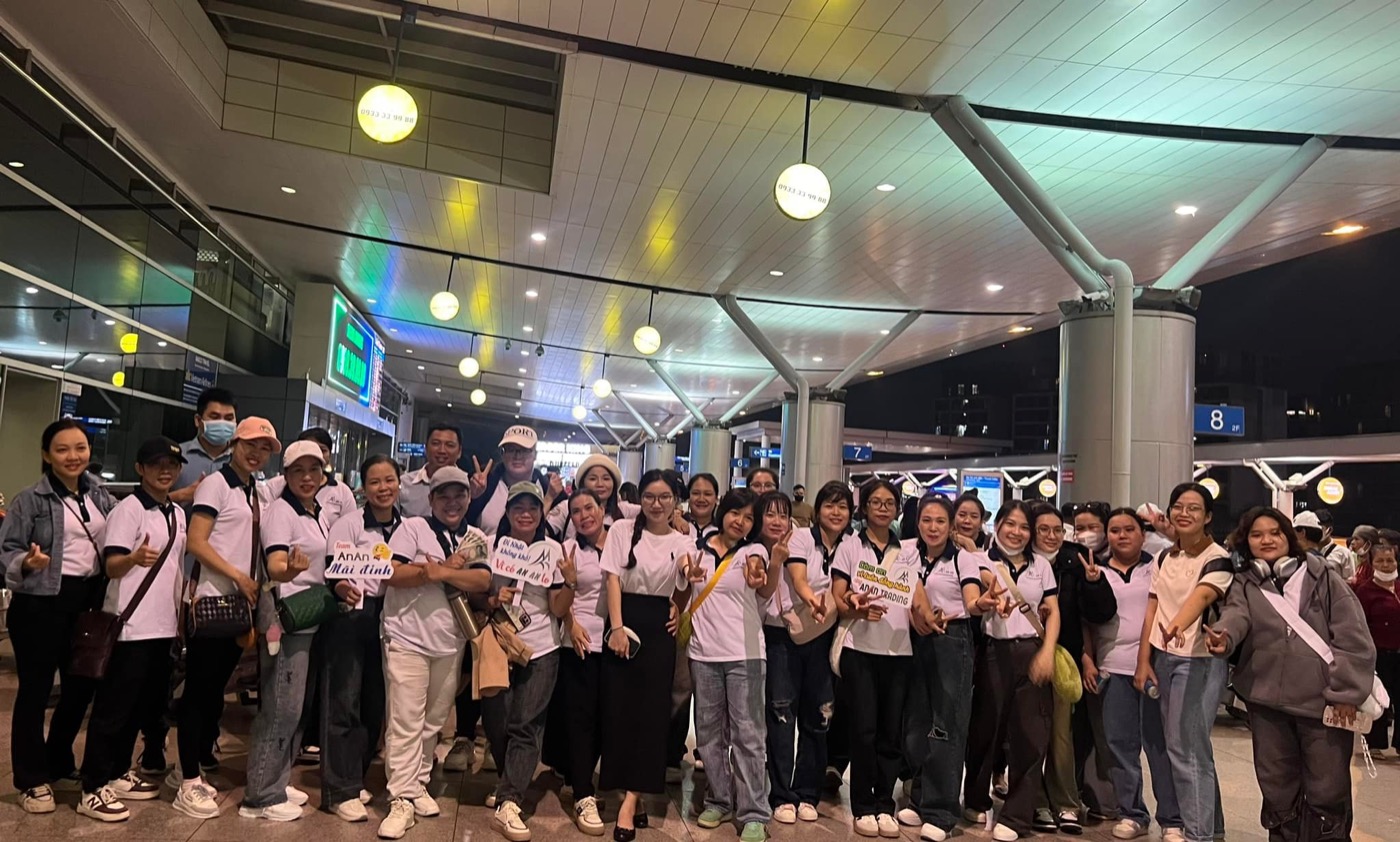 Các bạn hoàn tất thủ tục trong ngày đầu tại Nhật